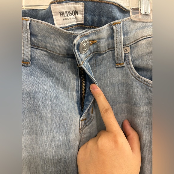 🍁Hudson Light Wash Rolled Ankle Jeans - Picture 4 of 10